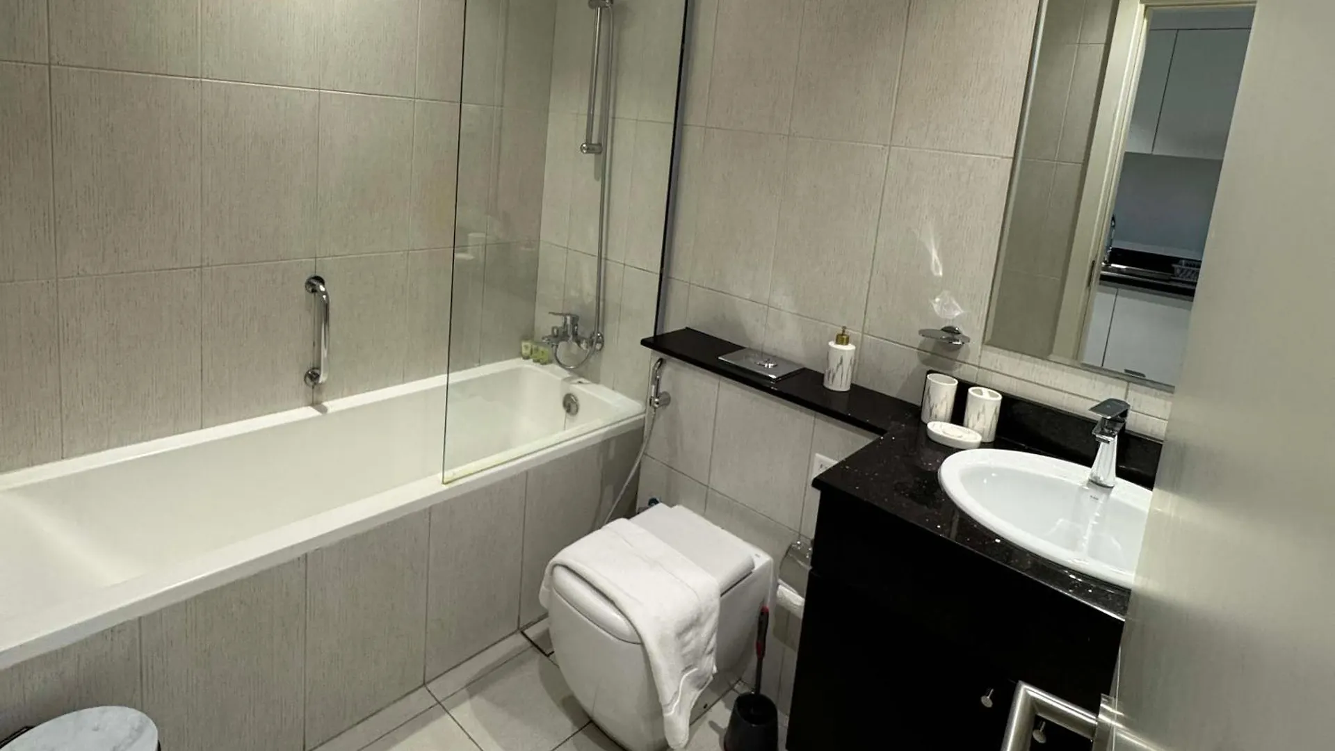 Apartment Trendy & Comfy Studio Getaway Dubai United Arab Emirates