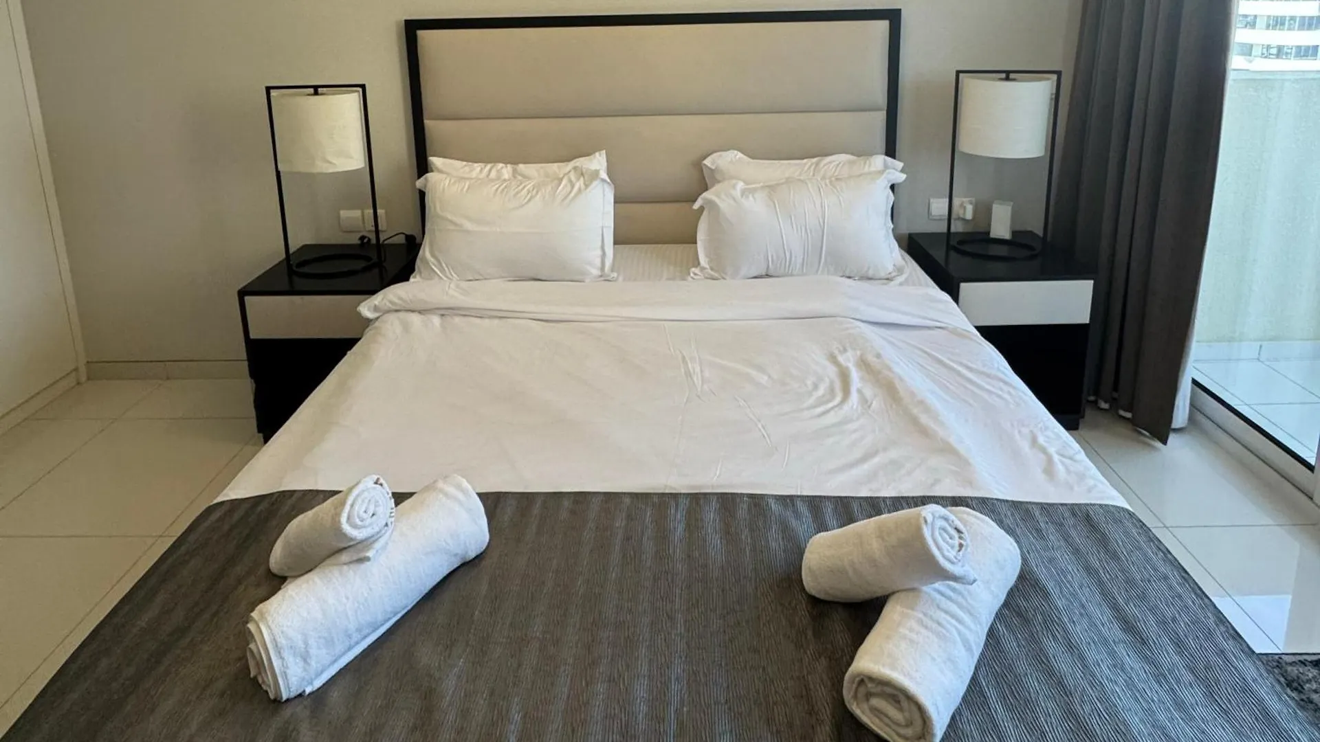 Trendy & Comfy Studio Getaway Dubai Apartment